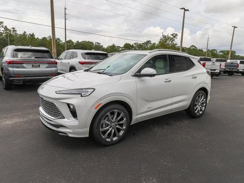 New 2026 Buick Encore GX Avenir w/ Avenir Technology Package FWD image 4