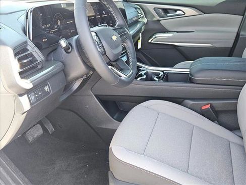 New 2026 Chevrolet Traverse LT w/ Sun and Wheel Package image 14