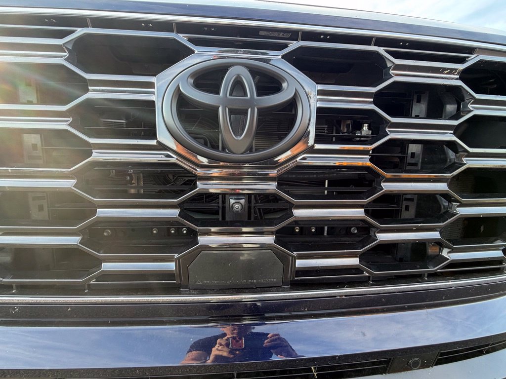 Used 2024 Toyota Sequoia Platinum AWD/4WD image 44