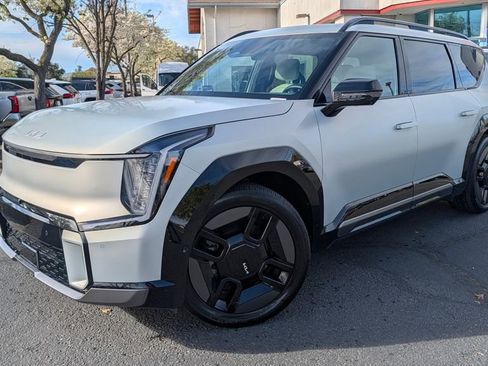 Used 2024 Kia EV9 GT-Line image 7