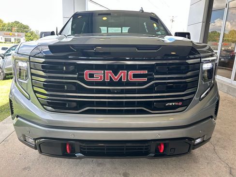Used 2025 GMC Sierra 1500 AT4 w/ AT4 Premium Package AWD/4WD image 3