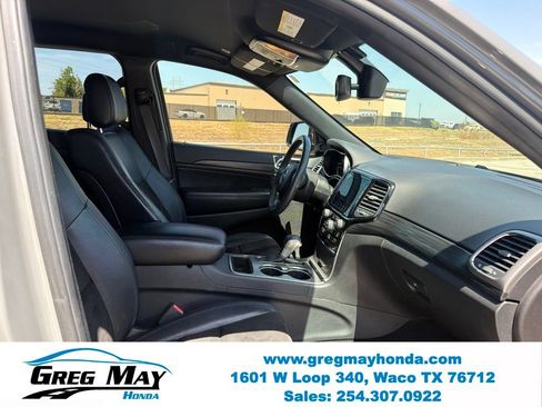 Used 2019 Jeep Grand Cherokee Altitude RWD image 32