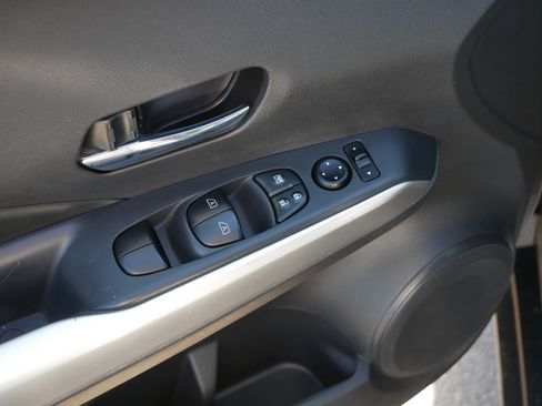 Used 2019 Nissan Kicks SR w/ SR Premium Package FWD image 19