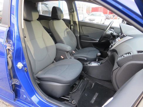 Used 2014 Hyundai Accent SE w/ Option Group 3 image 11