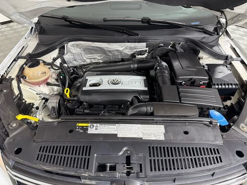 Used 2016 Volkswagen Tiguan R-Line AWD/4WD image 27