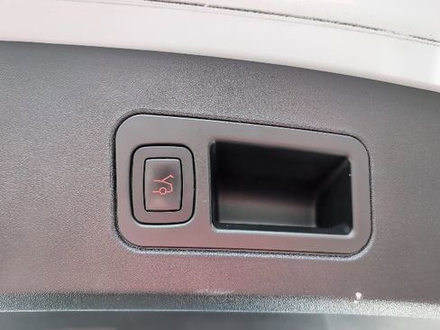 Used 2019 Tesla Model S P100D AWD/4WD image 25