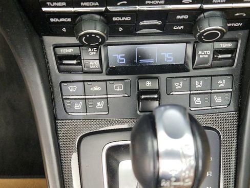 Used 2014 Porsche 911 Turbo S image 34