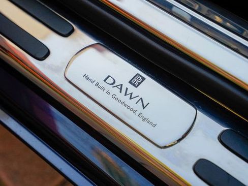 Used 2016 Rolls-Royce Dawn image 84