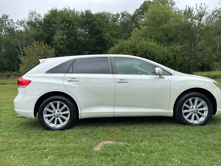 Used 2010 Toyota Venza AWD image 26