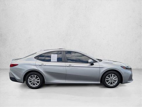 Used 2025 Toyota Camry LE w/ Convenience Package FWD image 4