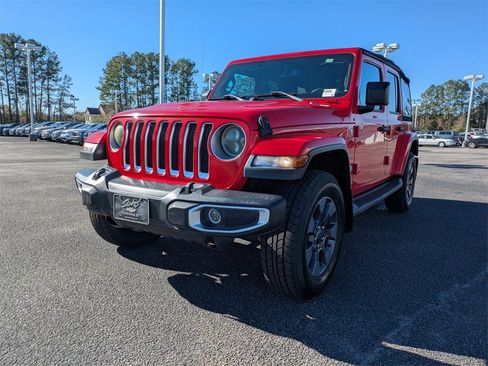 Used 2018 Jeep Wrangler Unlimited Sahara image 7