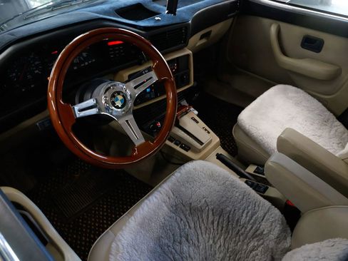 Used 1987 BMW 528e Sedan image 12