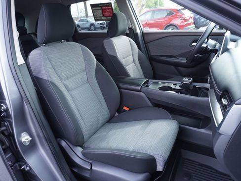 Certified 2023 Nissan Rogue SV image 12