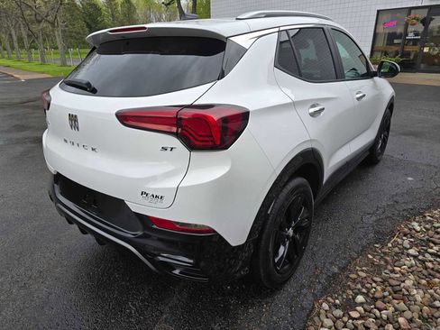 Used 2024 Buick Encore GX Sport Touring FWD image 6