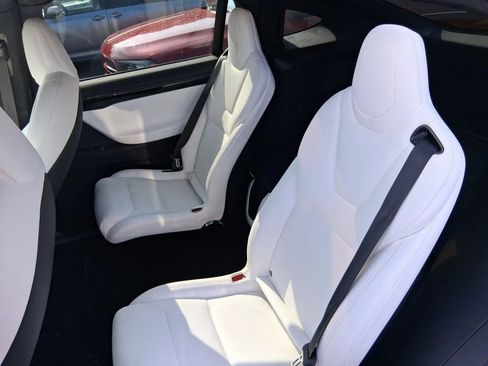 Used 2020 Tesla Model X Long Range AWD/4WD image 4
