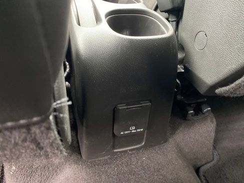 Used 2022 Chevrolet Trax LT w/ LT Convenience Package image 17