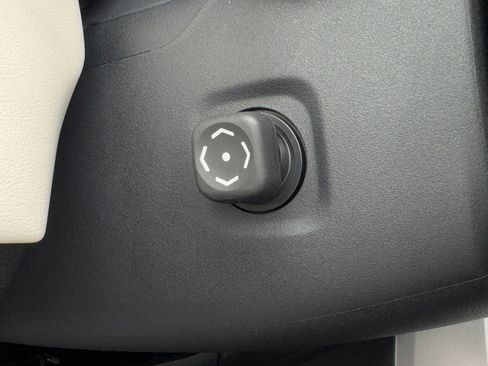 Used 2024 Toyota Sequoia Capstone image 21