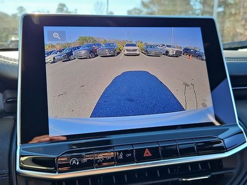 New 2026 Jeep Compass Latitude image 18