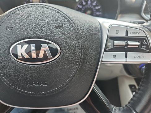 Used 2020 Kia Telluride SX w/ Towing Package FWD image 36