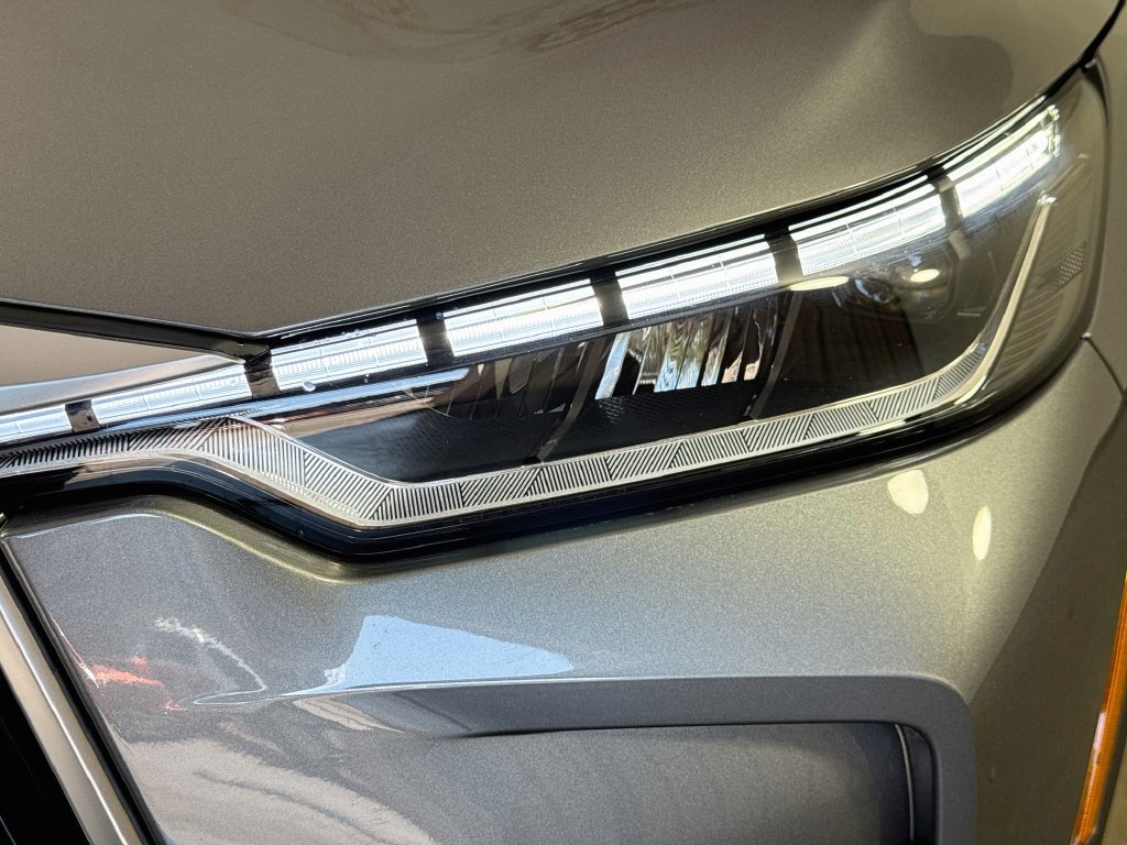 Certified 2027 INFINITI QX60 Luxe w/ Cargo Package FWD image 43