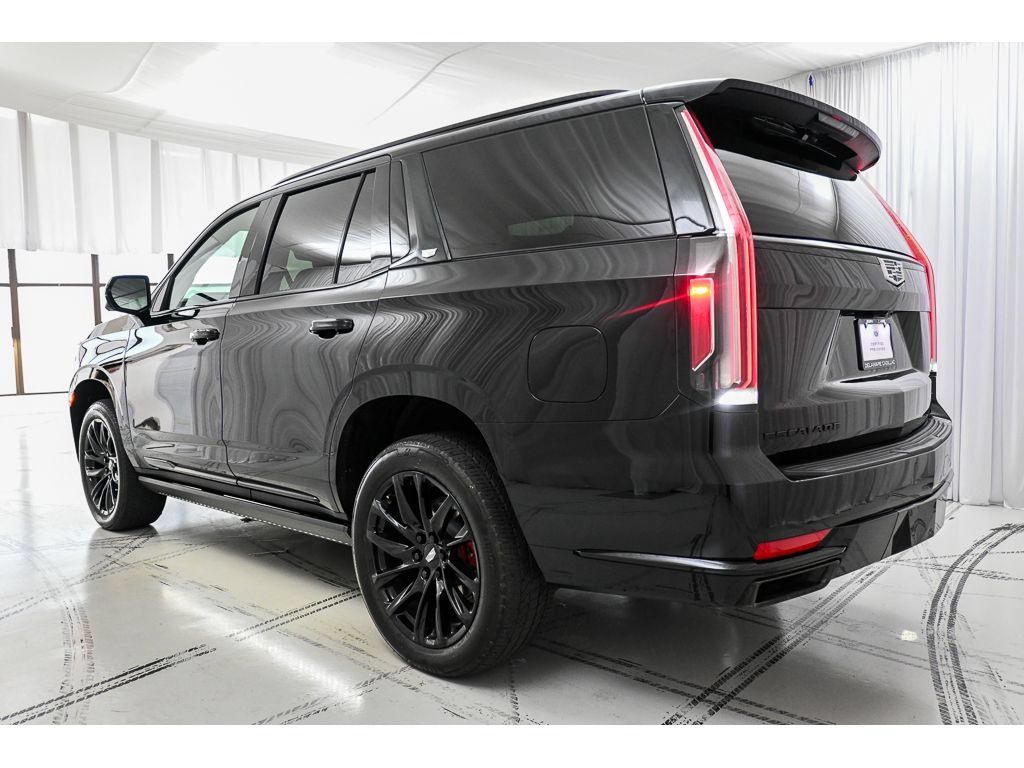 Certified 2024 Cadillac Escalade Sport Platinum w/ LPO, ONYX Package AWD/4WD image 5