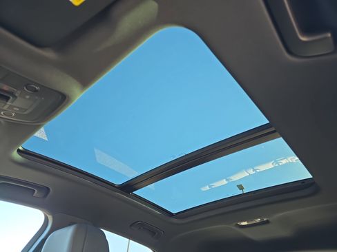 New 2025 Audi Q3 2.0T Premium image 29