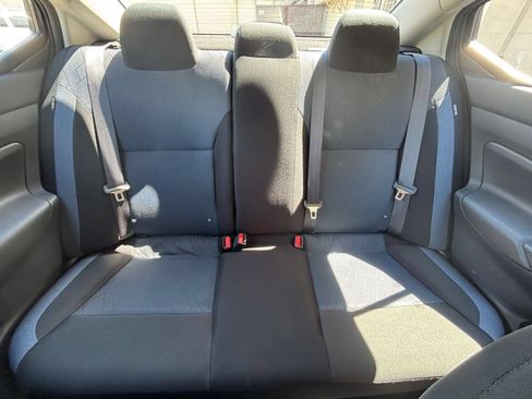 Used 2025 Nissan Versa SV FWD image 31