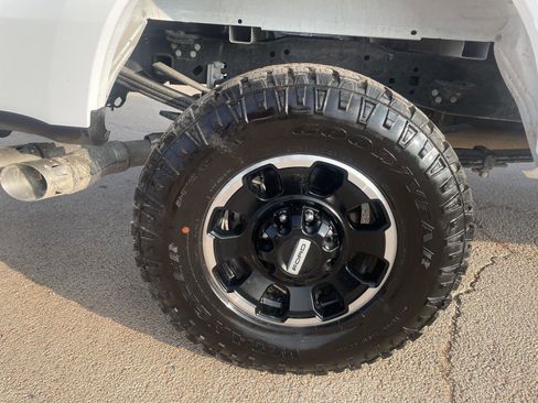 Used 2025 Ford F250 Lariat w/ Tremor Off-Road Package AWD/4WD image 37