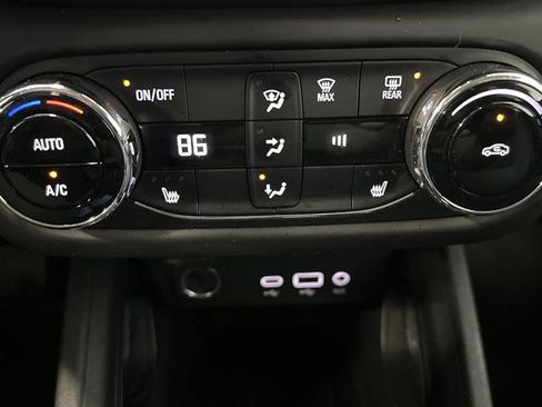 Used 2022 Chevrolet TrailBlazer LT w/ Convenience Package image 7