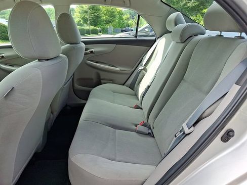 Used 2013 Toyota Corolla LE FWD image 10
