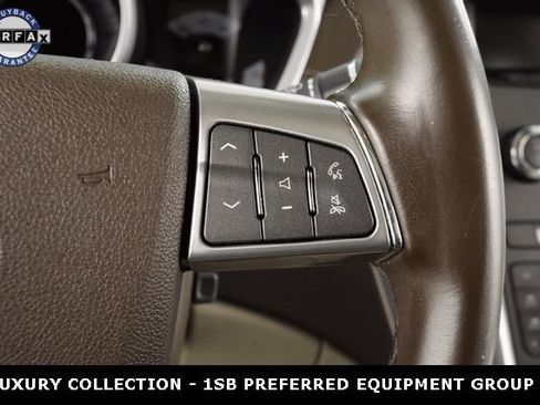 Used 2010 Cadillac SRX Luxury image 25