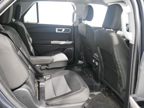 Certified 2022 Ford Explorer XLT w/ Class IV Trailer Tow Package image 18