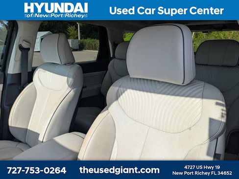 Used 2024 Hyundai Palisade Calligraphy AWD/4WD image 3
