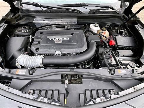 Certified 2023 Cadillac XT4 Sport w/ Cold Weather Package image 9