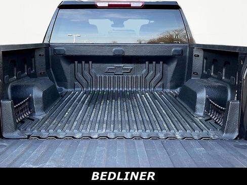 Used 2023 Chevrolet Silverado 1500 LT AWD/4WD image 7