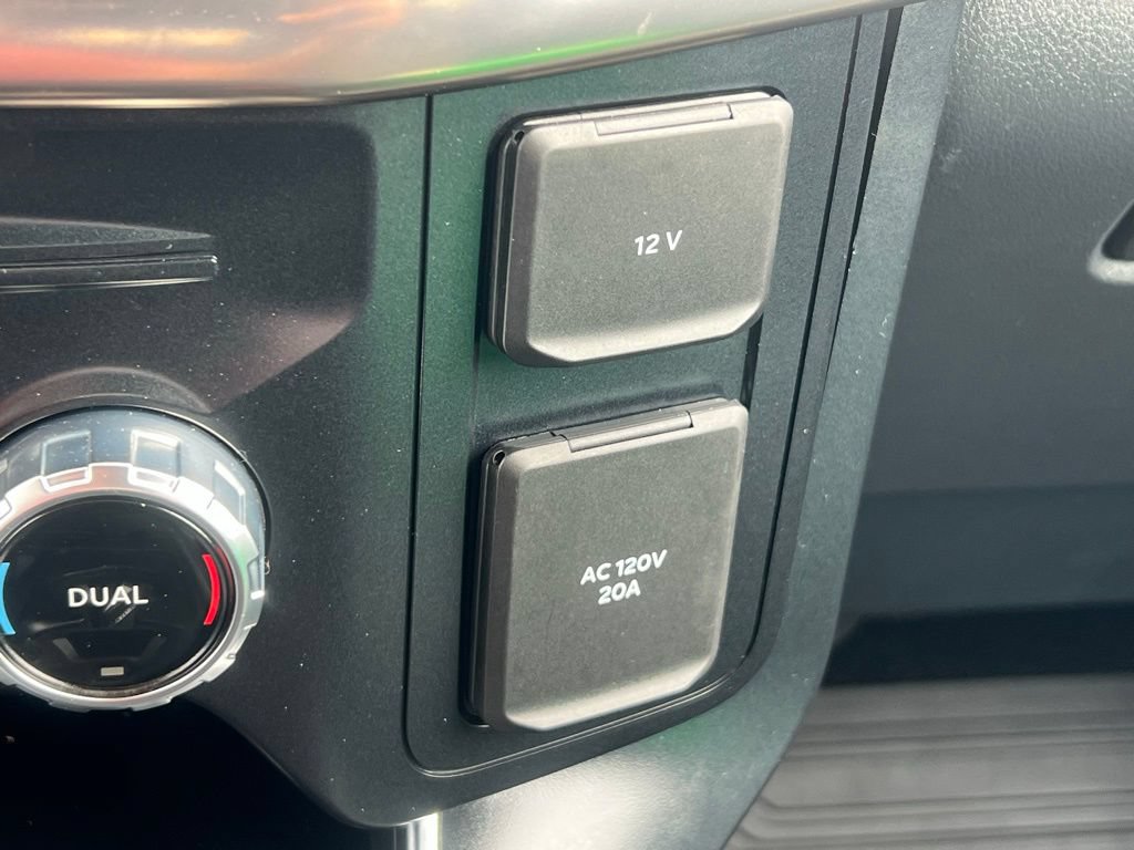 Used 2023 Ford F150 Raptor AWD/4WD image 32