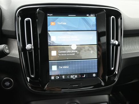 New 2025 Volvo XC40 B5 Core w/ Protection Package Premier image 12