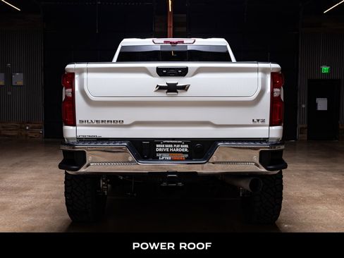 Used 2022 Chevrolet Silverado 2500 LTZ w/ LTZ Plus Package image 8