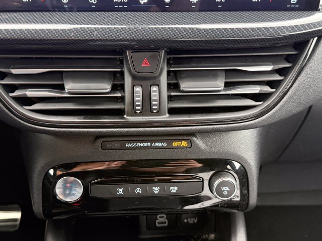 Certified 2024 Ford Escape ST-Line w/ Tech Pack #1 AWD/4WD image 11