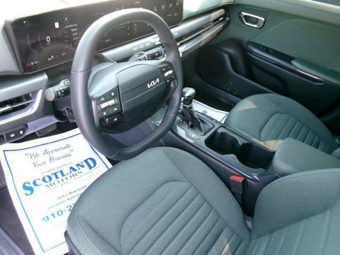 Used 2025 Kia K4 EX FWD image 12