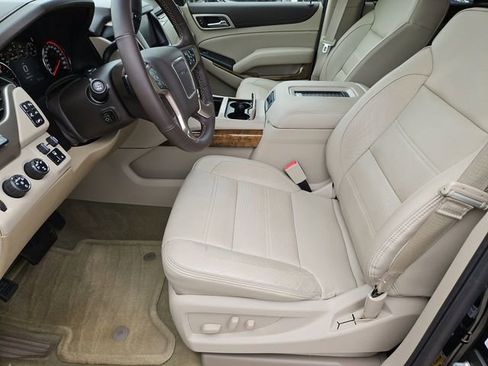 Used 2016 GMC Yukon Denali w/ Open Road Package AWD/4WD image 10