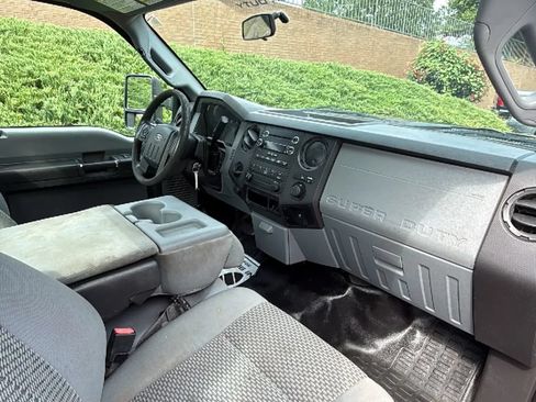 Used 2015 Ford F250 XL w/ Power Equipment Group RWD image 22