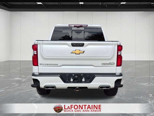 Used 2024 Chevrolet Silverado 1500 High Country AWD/4WD image 7