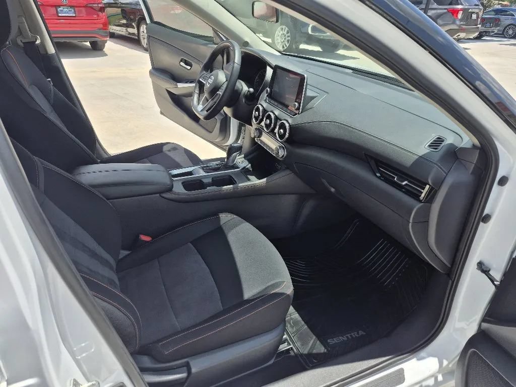 Used 2021 Nissan Sentra SR FWD image 18