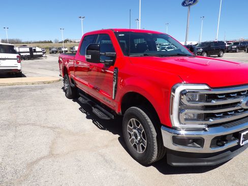 Used 2024 Ford F350 Lariat AWD/4WD image 4