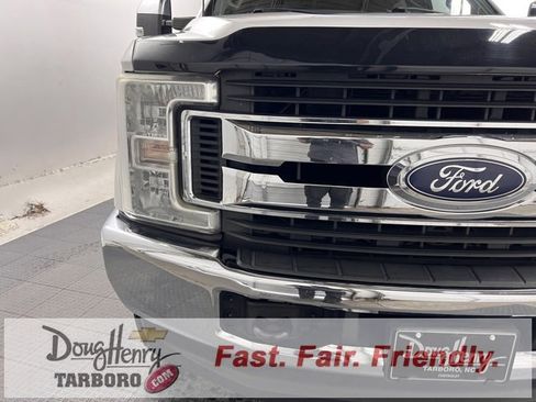Used 2017 Ford F250 XLT image 10
