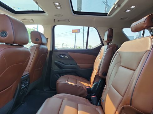 Used 2018 Chevrolet Traverse High Country image 11