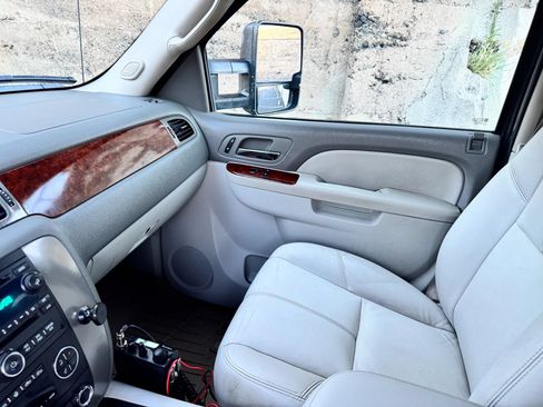 Used 2010 GMC Sierra 2500 SLT AWD/4WD image 26
