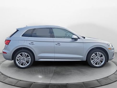 Used 2019 Audi Q5 Premium w/ Premium Plus Package AWD/4WD image 6