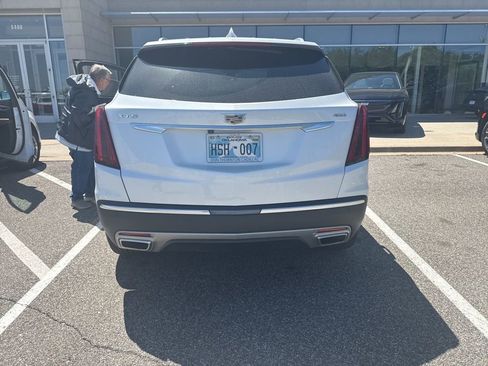Used 2020 Cadillac XT5 Premium Luxury image 10